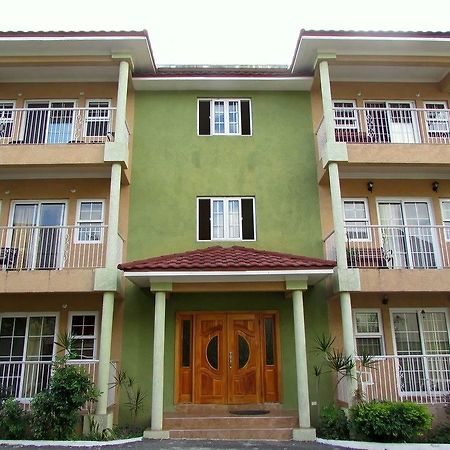 Centrally Located Guest Apartments Kingston Ngoại thất bức ảnh