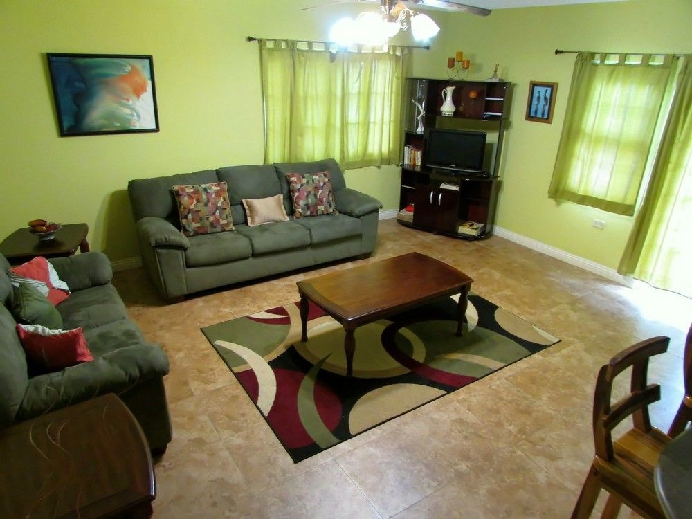 Centrally Located Guest Apartments Kingston Ngoại thất bức ảnh